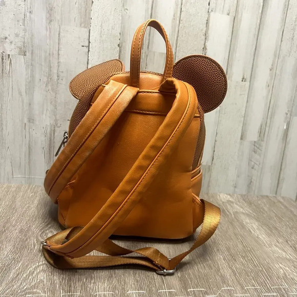 Loungefly Disney‎ NBA Experience Mickey Mouse Mini Backpack Brown - Picture 5 of 6